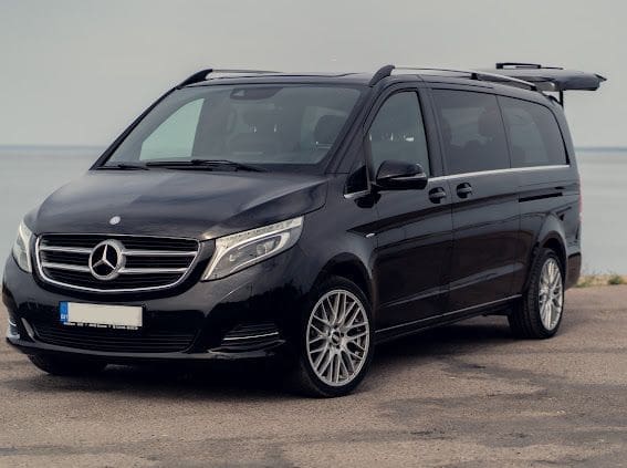 V-class-7 Car at disposal in Helsinki